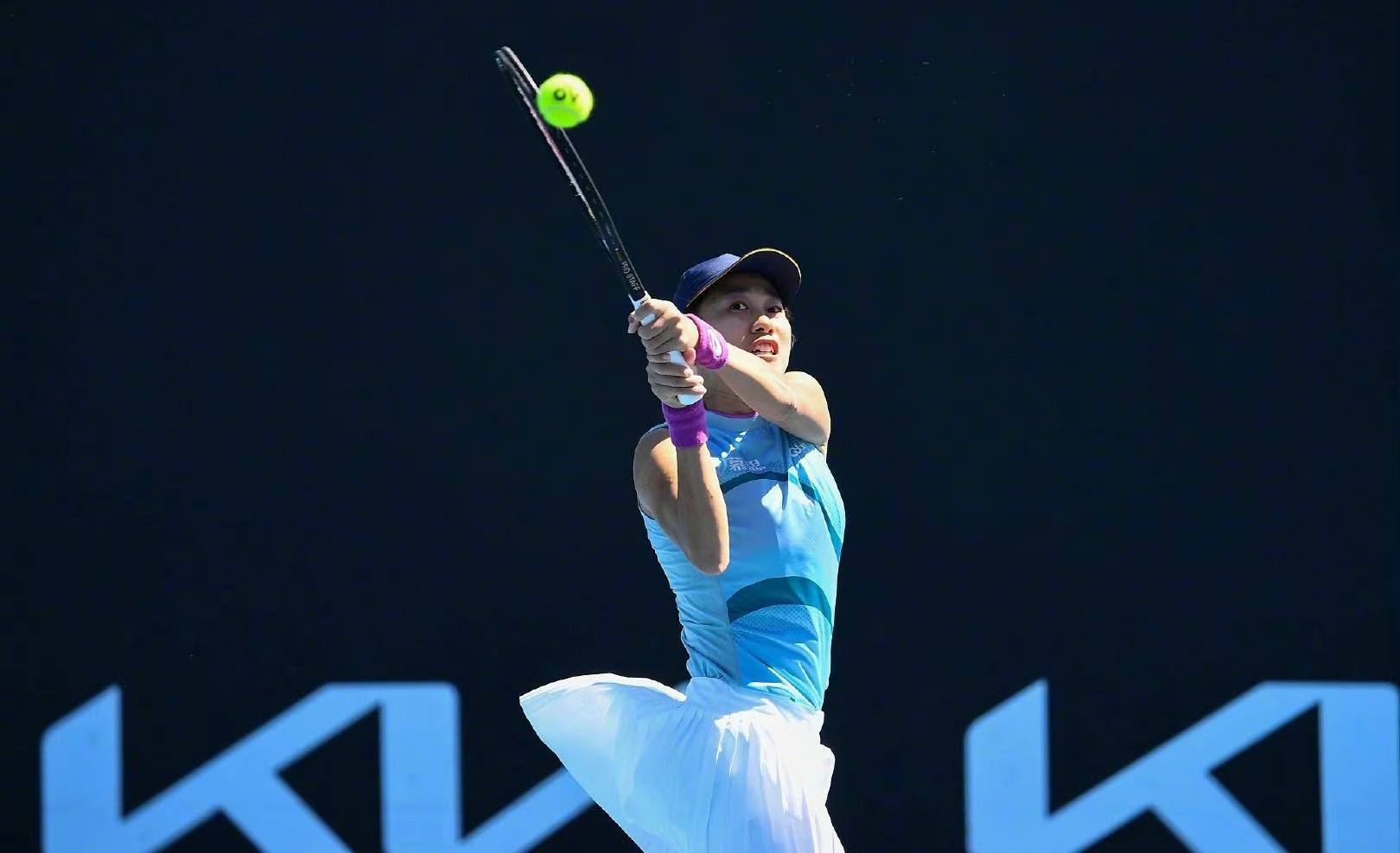 出决定性的 出决定性的